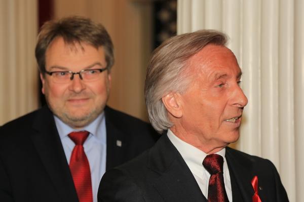 2014-11-27 18-43-57.JPG